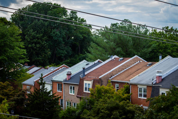 Different colored townhouses next to each other