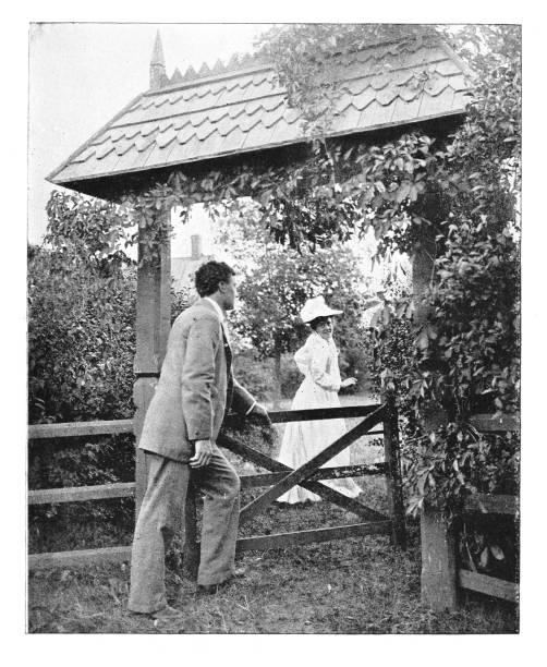 istock Couple Bid Farewell, Vintage Photo 2156112354