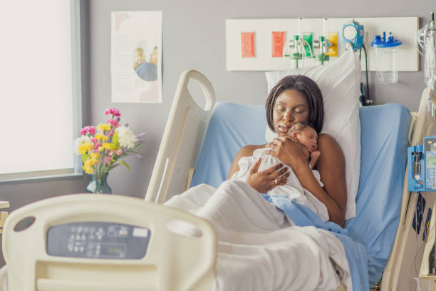 istock Skin-to-Skin with Mom 2156120266