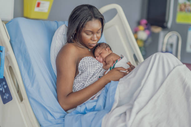 istock Skin-to-Skin with Mom 2156120273