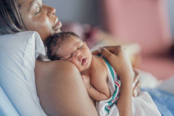 istock Skin-to-Skin with Mom 2156120279