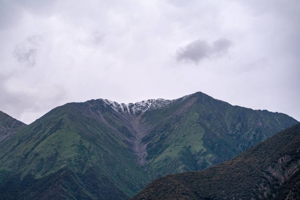 Cloudy weather, mountains and vegetation on the plateau