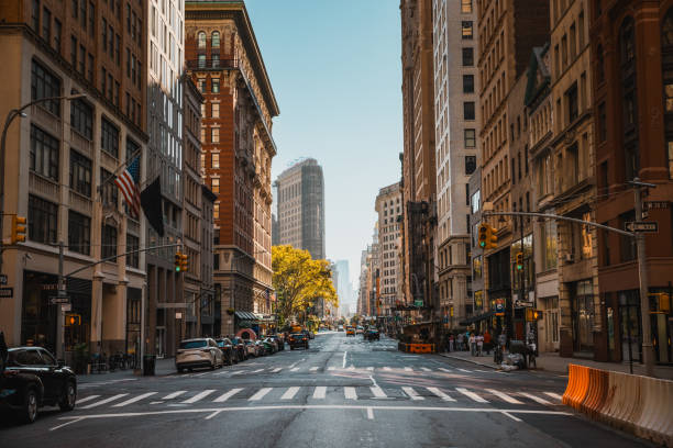 crosswalk - new york street scene - usa - stock photo - via immagine foto e immagini stock