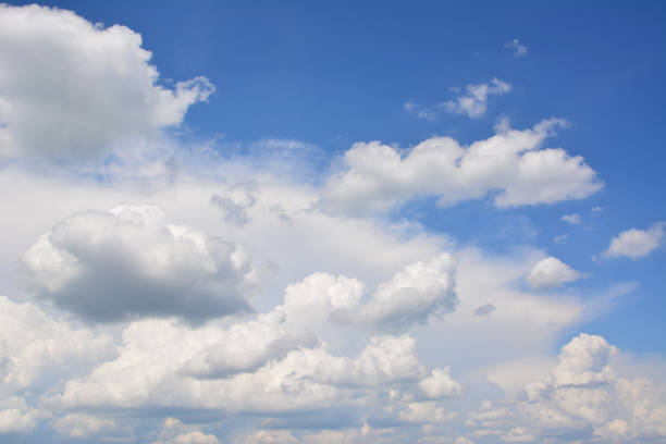 a cloud that is in the sky wallpaper