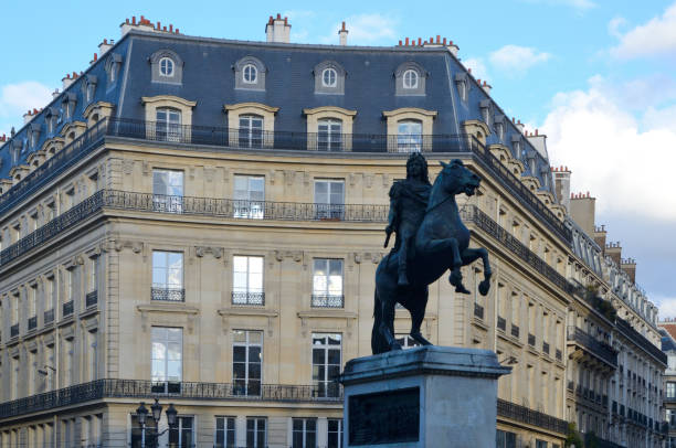 istock Memorial statue in Paris square 2156516259