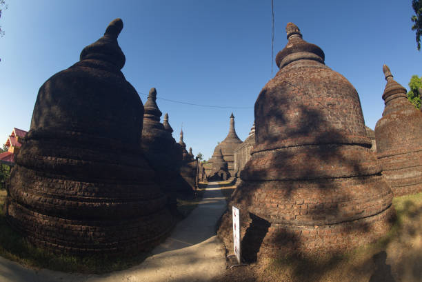 istock Laymyetnha Paya in Wat Thukkhanthian is an octagonal temple. 2156560984