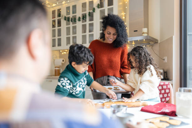 istock Holiday Baking with Family 2156698046