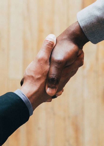 istock Business people making an agreement 2157079983