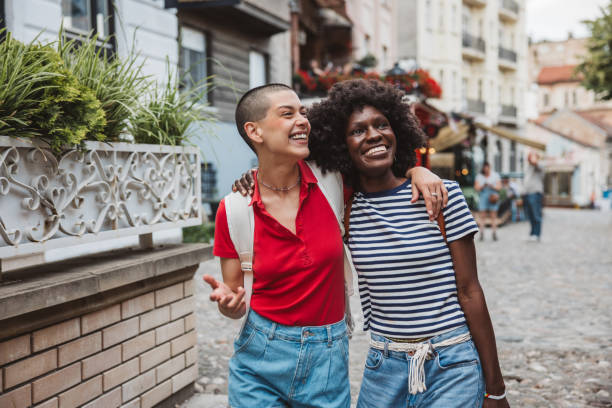 Young lesbian couple traveling