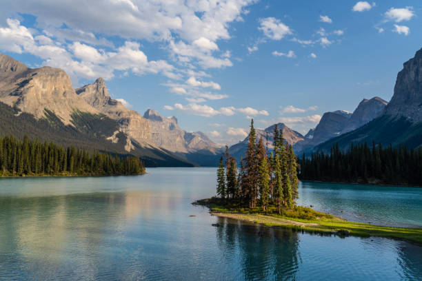 istock Spirit Island 2157200061