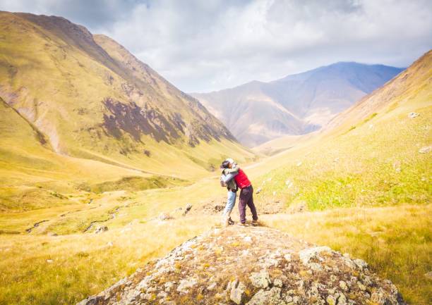 Free picture: landscape, love, mountain, hug, man, woman