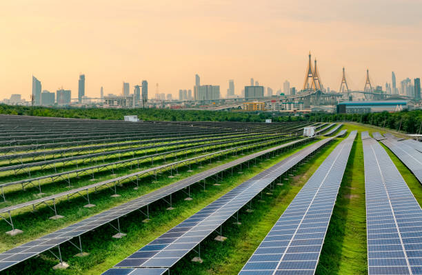 Sustainable city with green energy and net zero emissions. Solar power. Renewable resources. Eco-friendly urban planning and environmental conservation. Carbon neutrality. Eco-conscious infrastructure