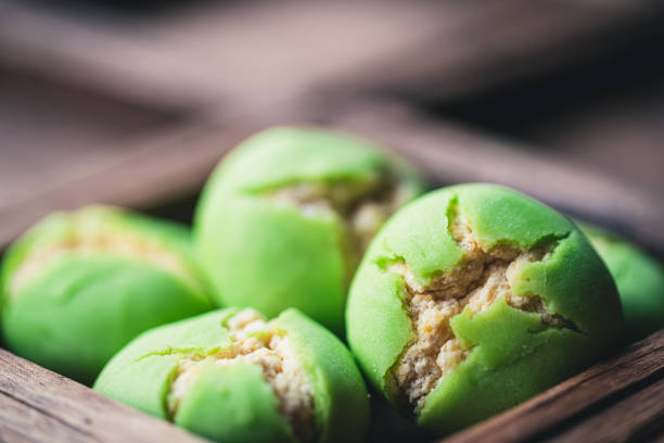 Chinese pastry in wooden box macrophotography