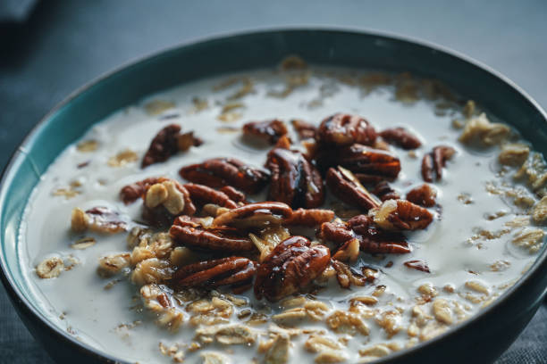 Porridge with Pecans and Honey