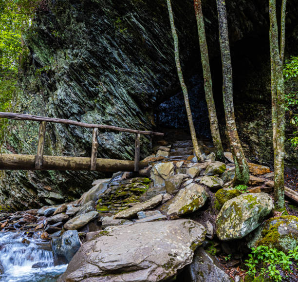 istock Bridge Entering Arch Rock on The Alum Cave Trail 2157509277