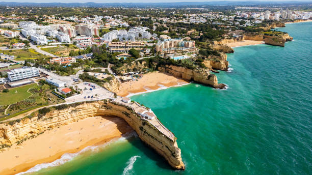 istock Praia de Nossa Senhora da Rocha 2157555427