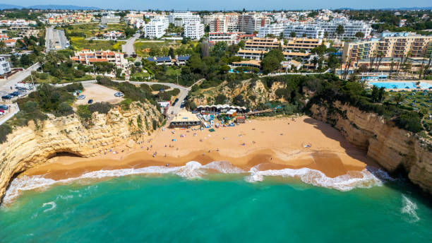 istock Praia de Nossa Senhora da Rocha 2157555449