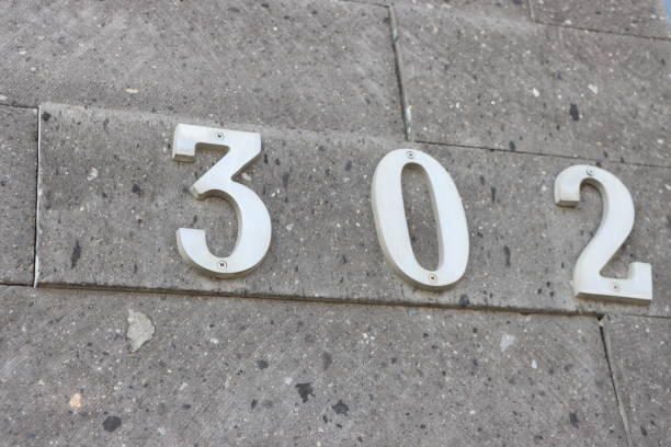 istock Wall number street sign 302 2157607616