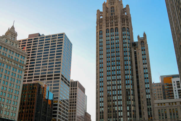 150 North Riverside in Chicago - the lower floors of the skyscraper cantilever out on the structural frame.