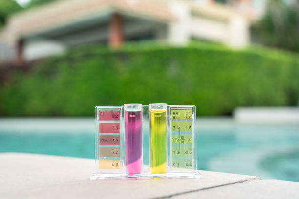 istock Swimming pool pH and chlorine water test kit. 2157700301