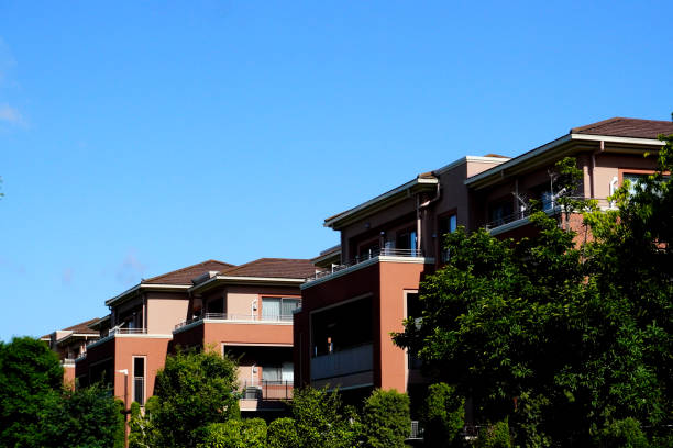 Photographs of apartment(condominium) buildings. The photograph is designed for composition and perspective.