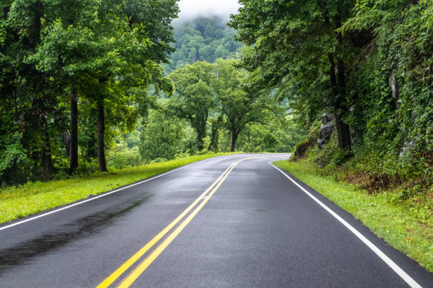istock A long way down the road going to Great Smokey Mountains NP, Tennessee 2157912006