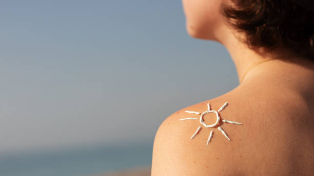 istock sunscreen banner, summer skin care 2157933062