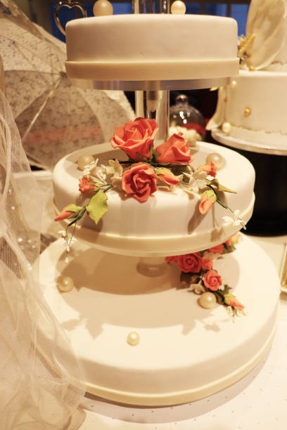istock Wedding cake design with flowers 2157972268