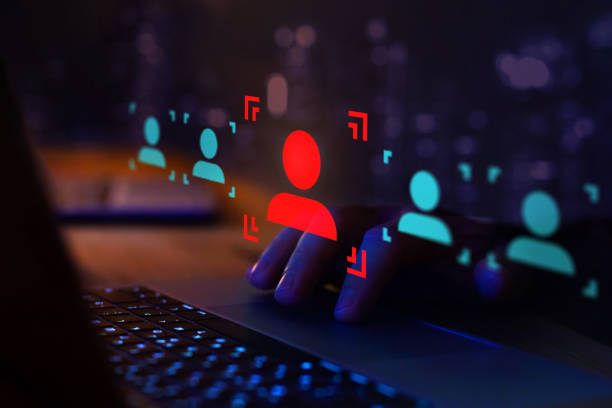 fake identity, suspicious dangerous user hacker - achterdocht fotos stockfoto's en -beelden