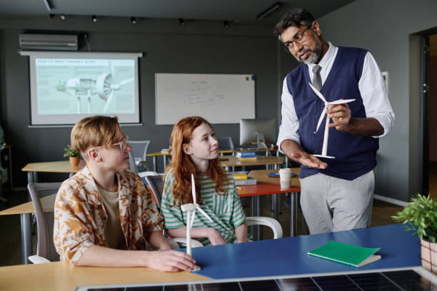 istock Ecology Teacher Telling About Renewable Energy 2158061510