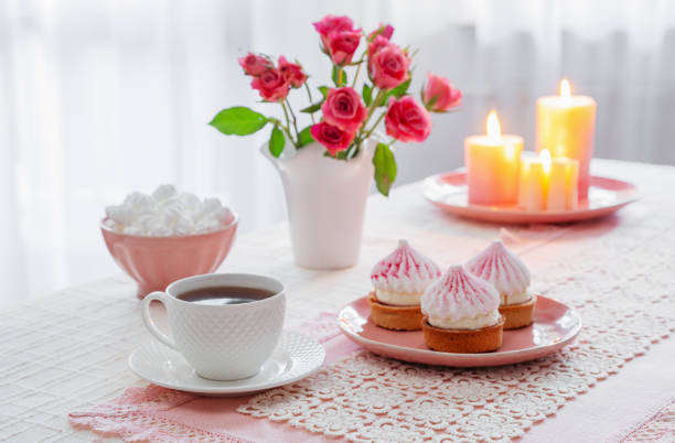 The fruits and tea on the tea table