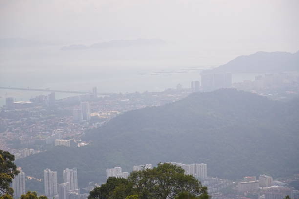 istock A city with a mountain in the background 2158381758