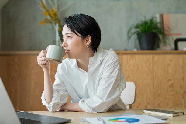 women working remotely - 生活 ストックフォトと画像