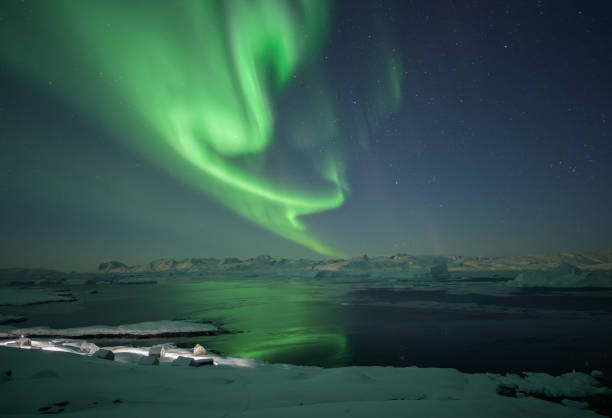istock Aurora Borealis, Tiilerilaaq, Tiniteqilaaq, Sermilik Fjord 2158657605