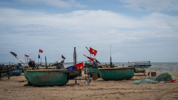 the landscape of vung tau, port city of vietnam - vũng tàu hình ảnh sẵn có, bức ảnh & hình ảnh trả phí bản quyền một lần