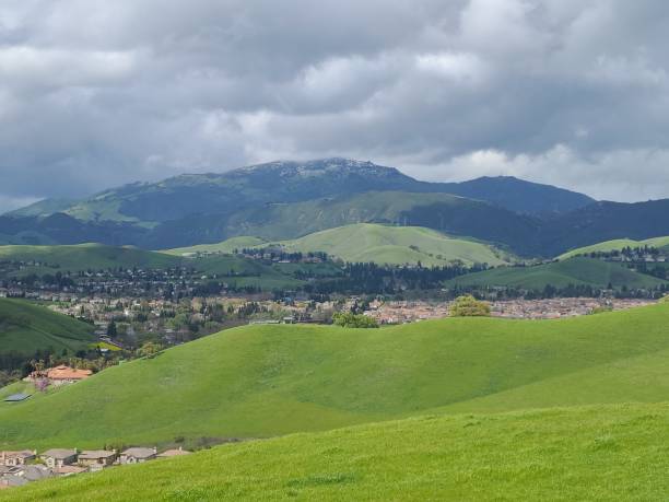 istock A surprise dusting of snow falls on Mt Diablo in the spring 2158942496