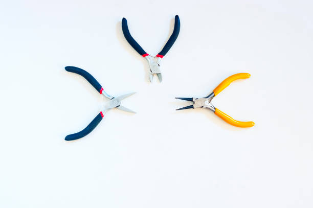 Tools to design necklaces, rings and bracelets.