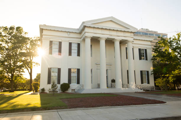 istock Jackson Mississippi City Hall 2159043578