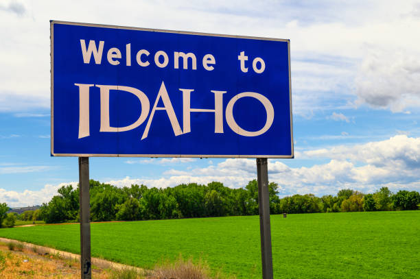 istock Welcome to Idaho State Sign 2159054904