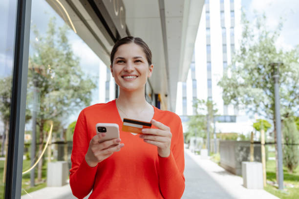 istock E-commerce services on the street 2159071838
