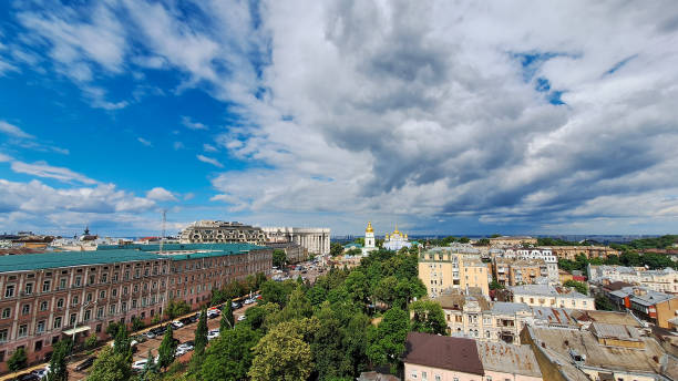 Ukraine, Kyiv - June 24, 2024: View of the city sights from above. Mikhailovskaya Square. Bell tower of St. Michael's Cathedral. Ministry of Foreign Affairs building. Ministry of Foreign Affairs of Ukraine. ucrania, kiev - 24 de junio de 2024: vista de los lugares de interés de la ciudad desde arriba. plaza mijáilovskaya. campanario de la catedral de san miguel. edificio del ministerio de relaciones exteriores. ministerio de asuntos exteriores de ucrania