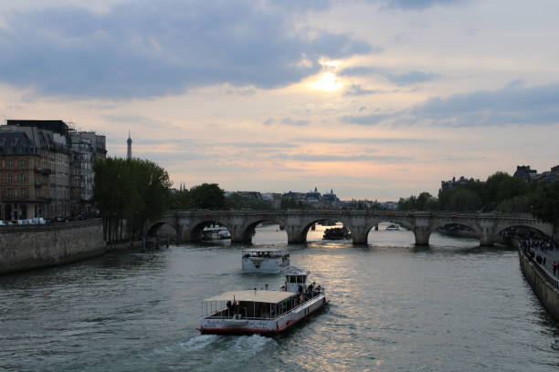 istock Pont neuf, Paris, France 2159411413
