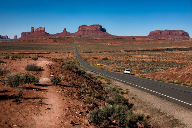 istock Forrest Gump Hill near Monument Valley 2160283037
