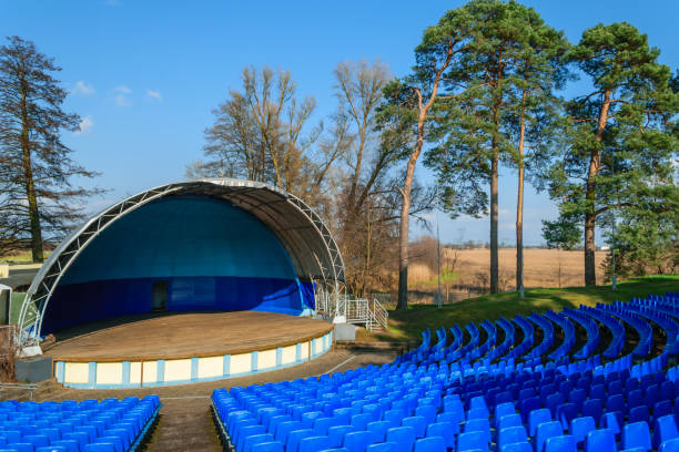 Open-air bandshell, amphitheater with seats, cultural events and concerts
