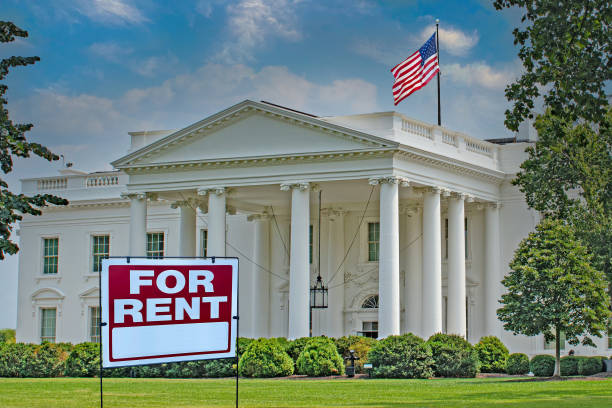 istock The White House for Rent 2160475957