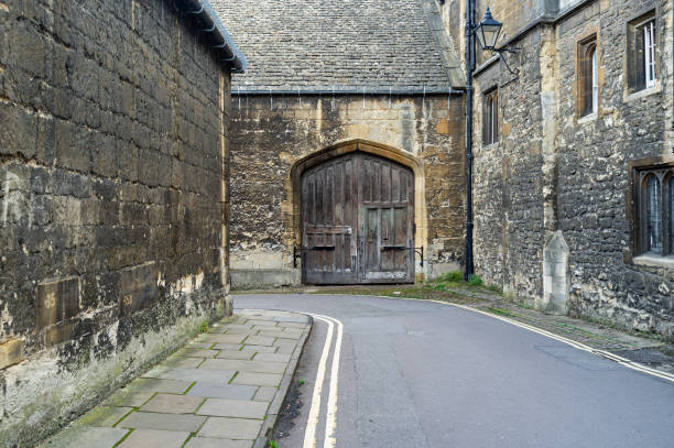 Old medieval alley in Oxford, England