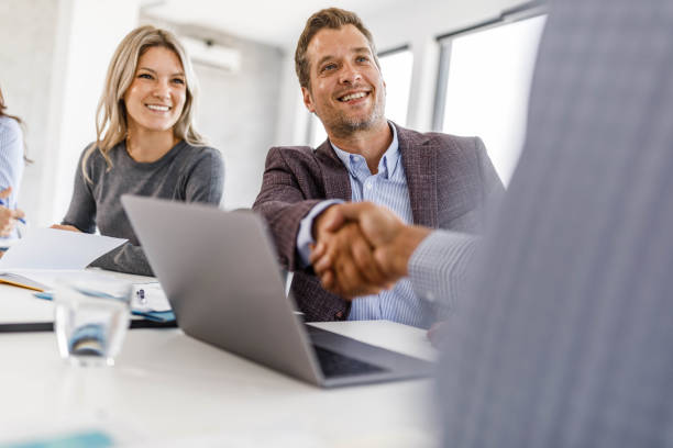 istock We have a deal! 2160534149