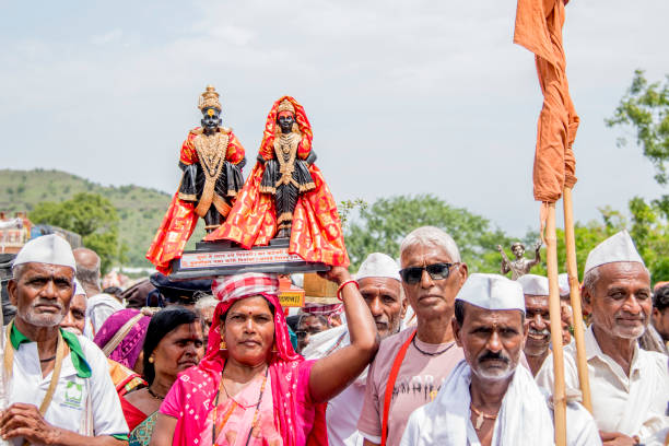 Pune, Maharashtra, India, 2 July 2024, Varkari, Hindu Pilgrims, Devotees called VARKARI with Statue of Vitthal and Rakhumai going to Pandharpur VARI.