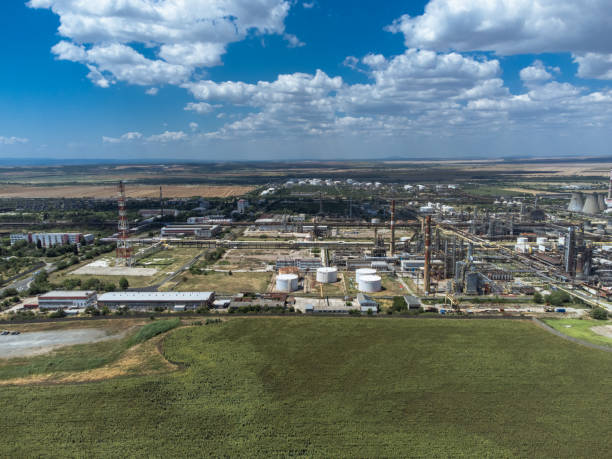 istock Oil rafinery 2160540450