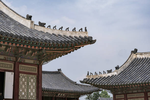 Decorations found on the roofs of Korean palaces